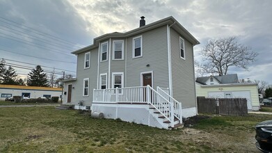 Building Photo - 102 W Delilah Rd