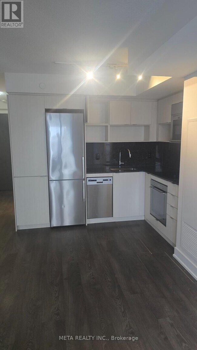 Photo du bâtiment - 7 Mabelle Ave