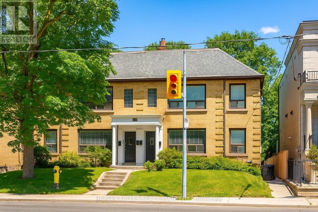 Building Photo - 1719-1719 Bathurst St