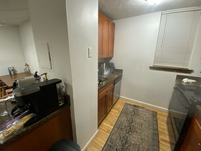 Foto del edificio - 10 Parker Hill Ave