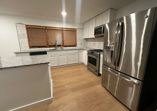Foto del edificio - 353 Hillcrest Ave