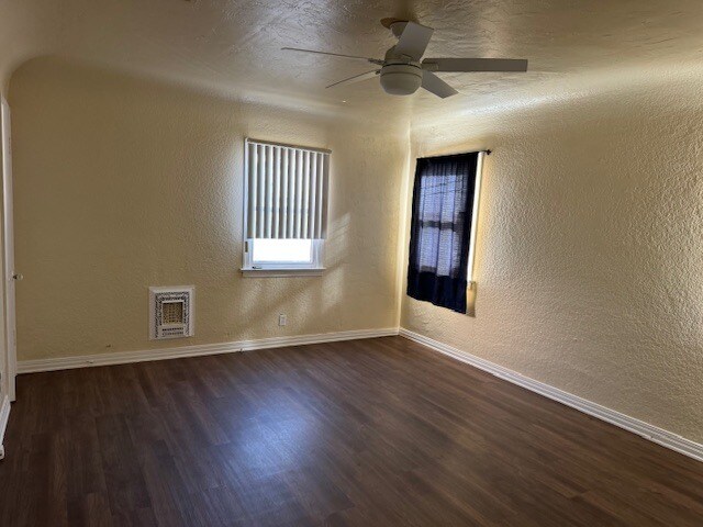 Foto del edificio - 11029 Hesby St