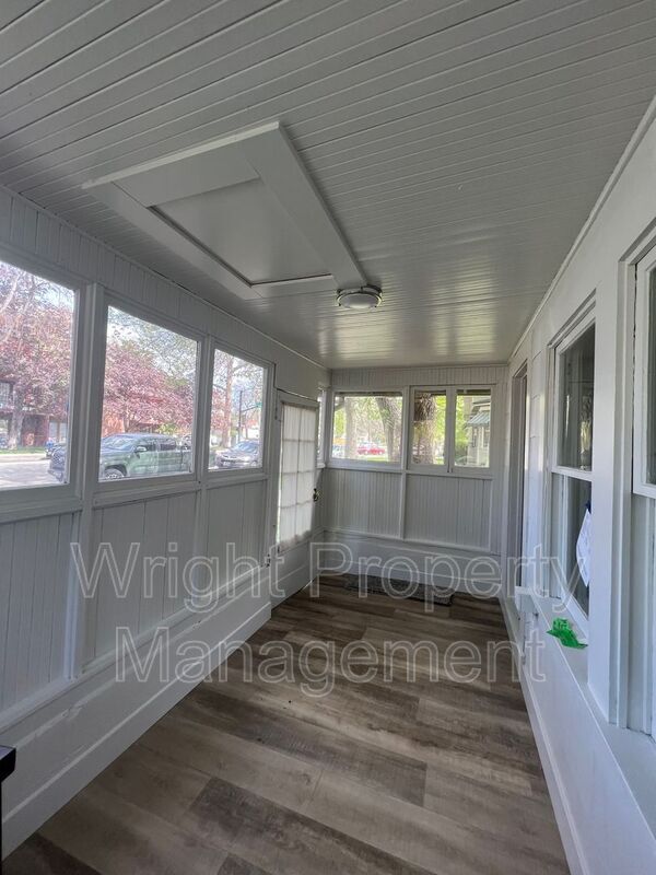 Building Photo - 714 N 6th St