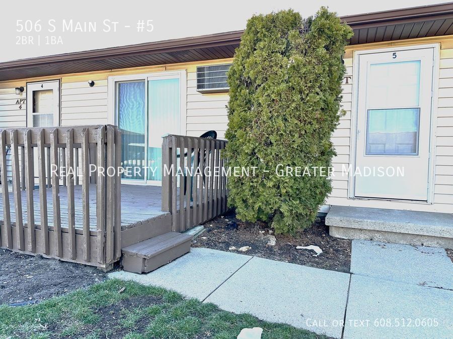 506 S Main St Unit 5, Pardeeville, WI 53954 Room for Rent in
