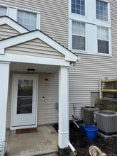 Building Photo - 17 The Knolls