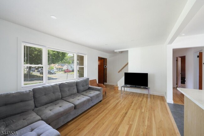 Building Photo - 538 Dietz St