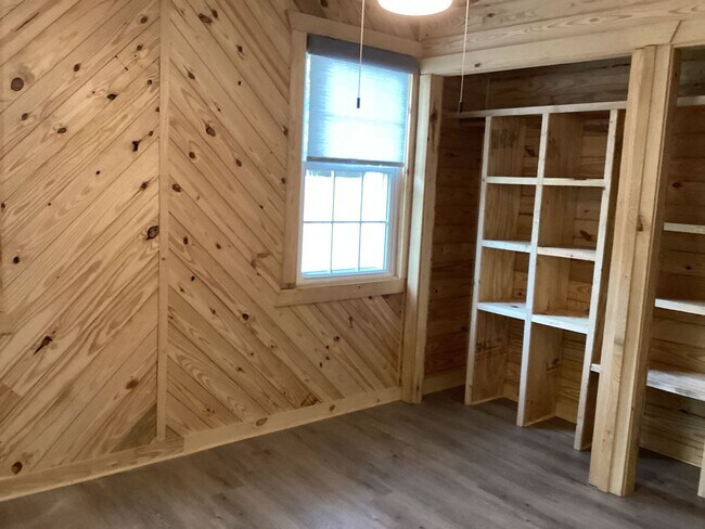 Building Photo - What a Cuttie, welcome home!!