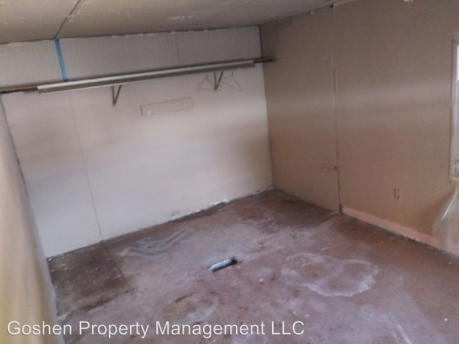 Building Photo - 3 br, 2 bath House - 3850 S Merdian #218