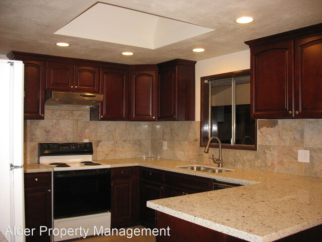 Foto del edificio - 4 br, 2 bath House - 17265 SE Oatfield Road