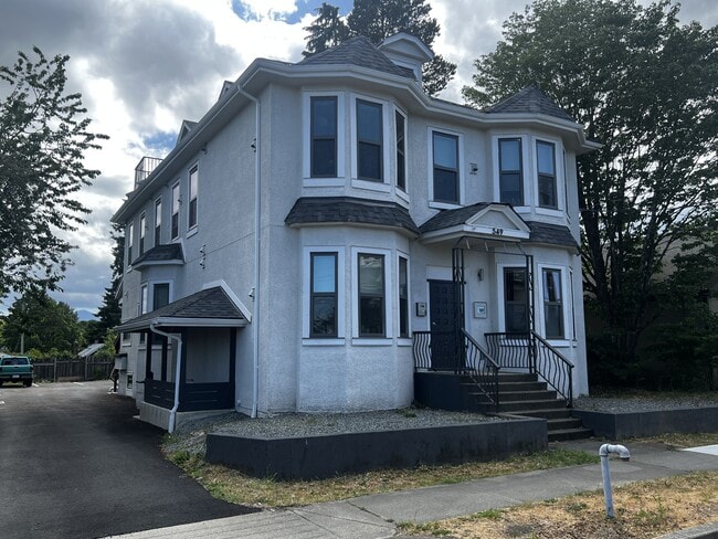 Building Photo - 549 Prideaux St