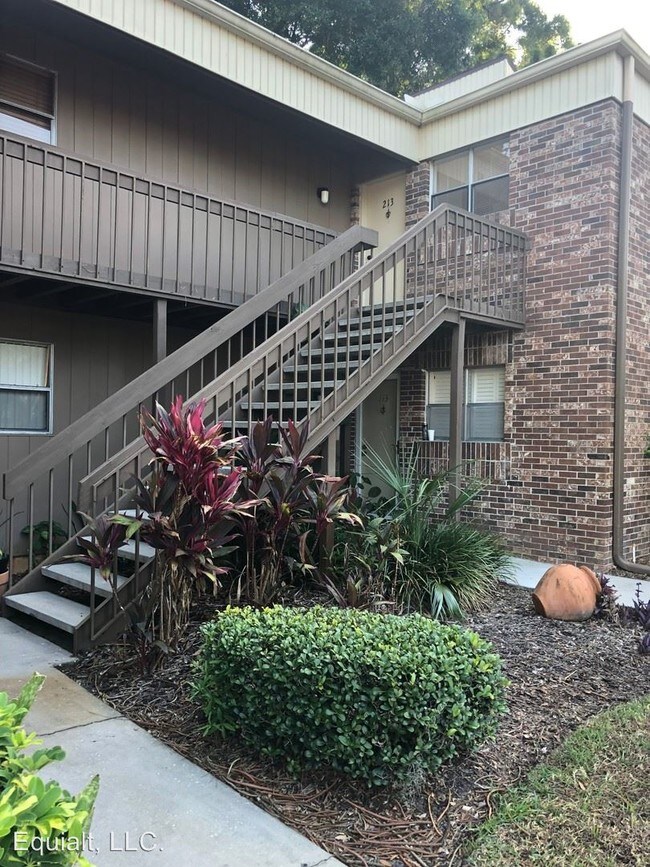 Building Photo - 10455 Carrollbrook Ct