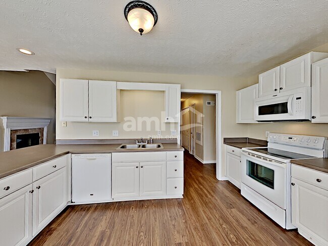 Building Photo - 3743 Precious Ave