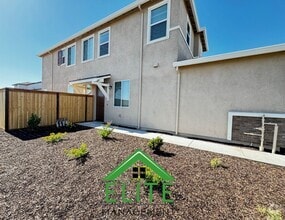 Building Photo - 7300 Fawnbar Wy