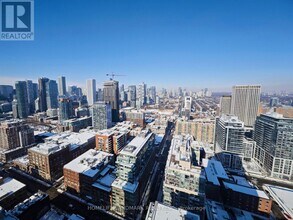 Building Photo - 180 Front St E