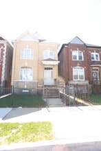 Building Photo - 637 W 59th St