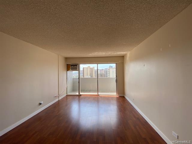 Building Photo - 2421 Ala Wai Blvd