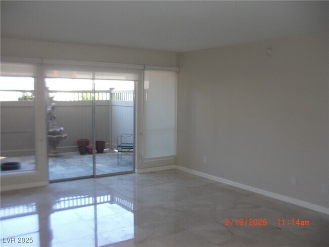 Foto del edificio - 2852 Loveland Dr