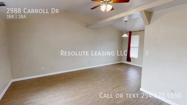 Foto del edificio - 2988 Carroll Dr