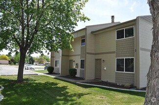 Building Photo - 823 S Cole Rd