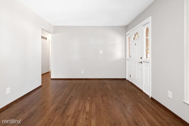 Foto del edificio - 3 br, 2 bath House - 5120 Mild Dr