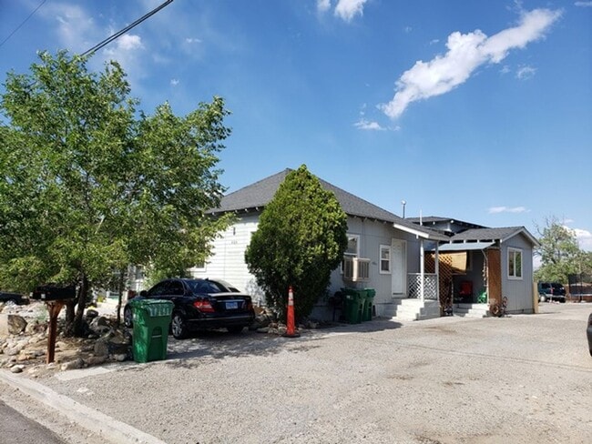 Building Photo - FI416-YA