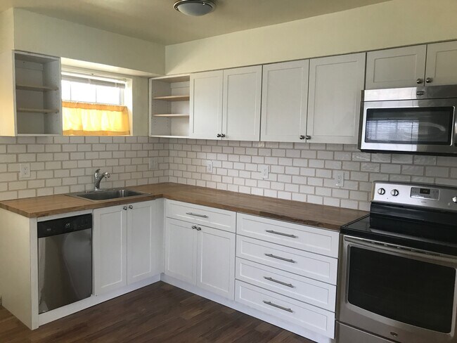 Foto del edificio - 2435 McKinley St