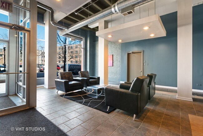 Foto del edificio - 1225 W Morse Ave