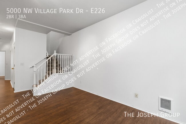 Foto del edificio - 5000 NW Village Park Dr