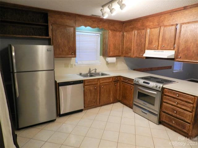 Building Photo - 5906 White Cliffs Dr