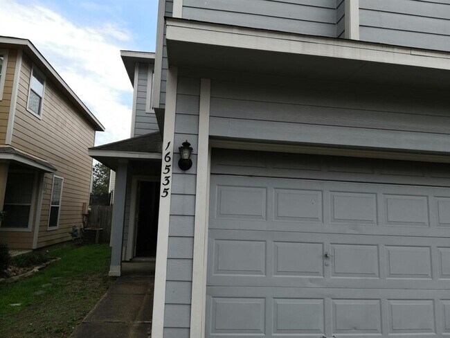 Building Photo - 16535 Beckland Ln