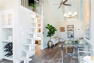 Building Photo - 707 Heliotrope Ave