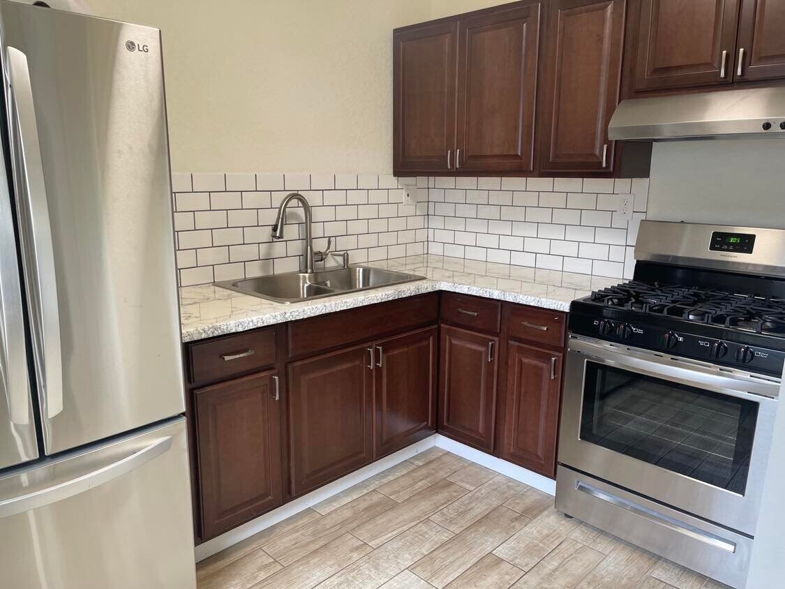 639 16th St Unit 1, Eureka, CA 95501 639 16th St Eureka, CA