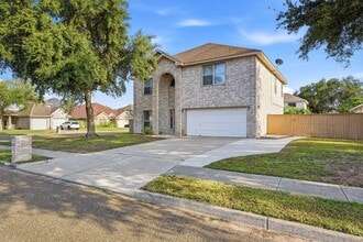 Building Photo - 2417 Frontera Rd