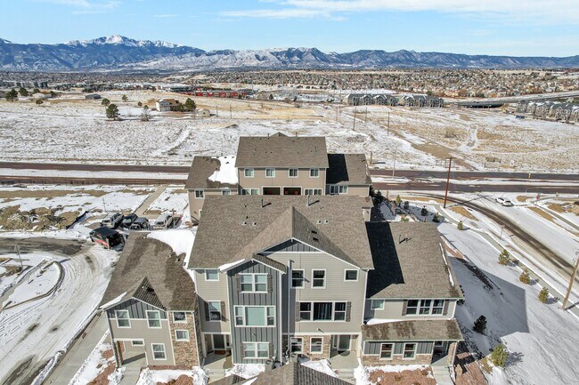 Building Photo - 6240 Woodmen Park View