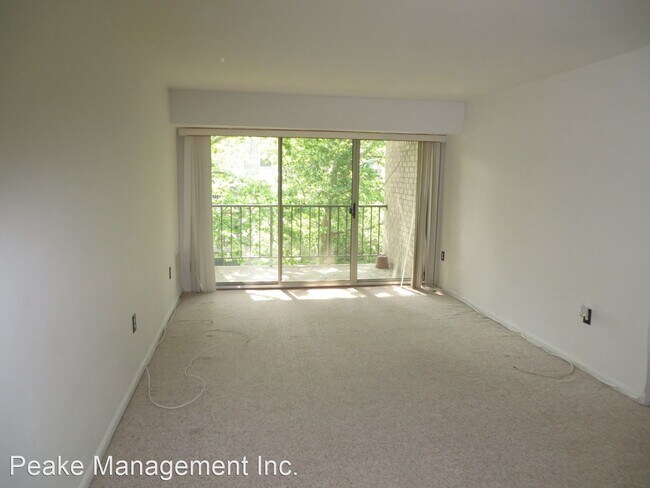 Building Photo - 1 br, 1 bath House - 5201 Duke St. #402