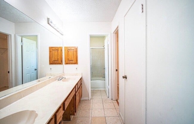 Foto del edificio - 6606 Felgate Creek Ct