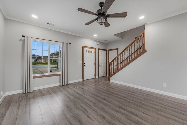 Building Photo - Tullamore Community 4 bed 3 bath with office