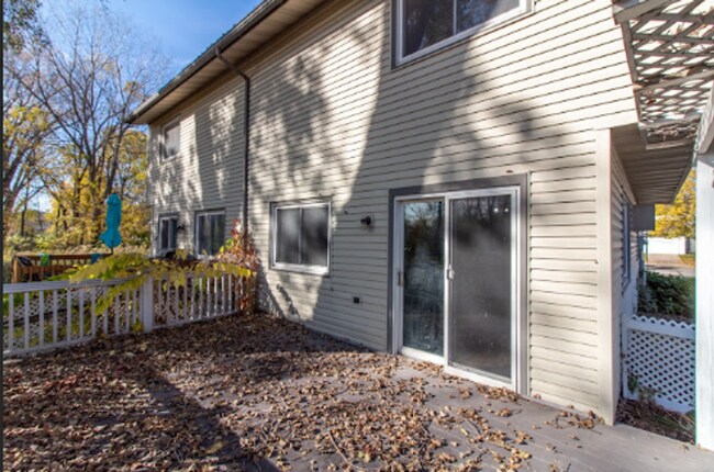 Foto del edificio - Spacious 3 bedroom Townhome in Rochester!