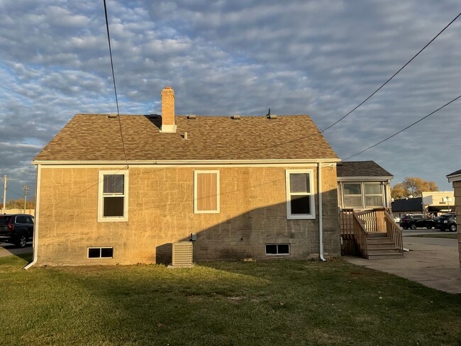 Building Photo - 6306 N 2nd St