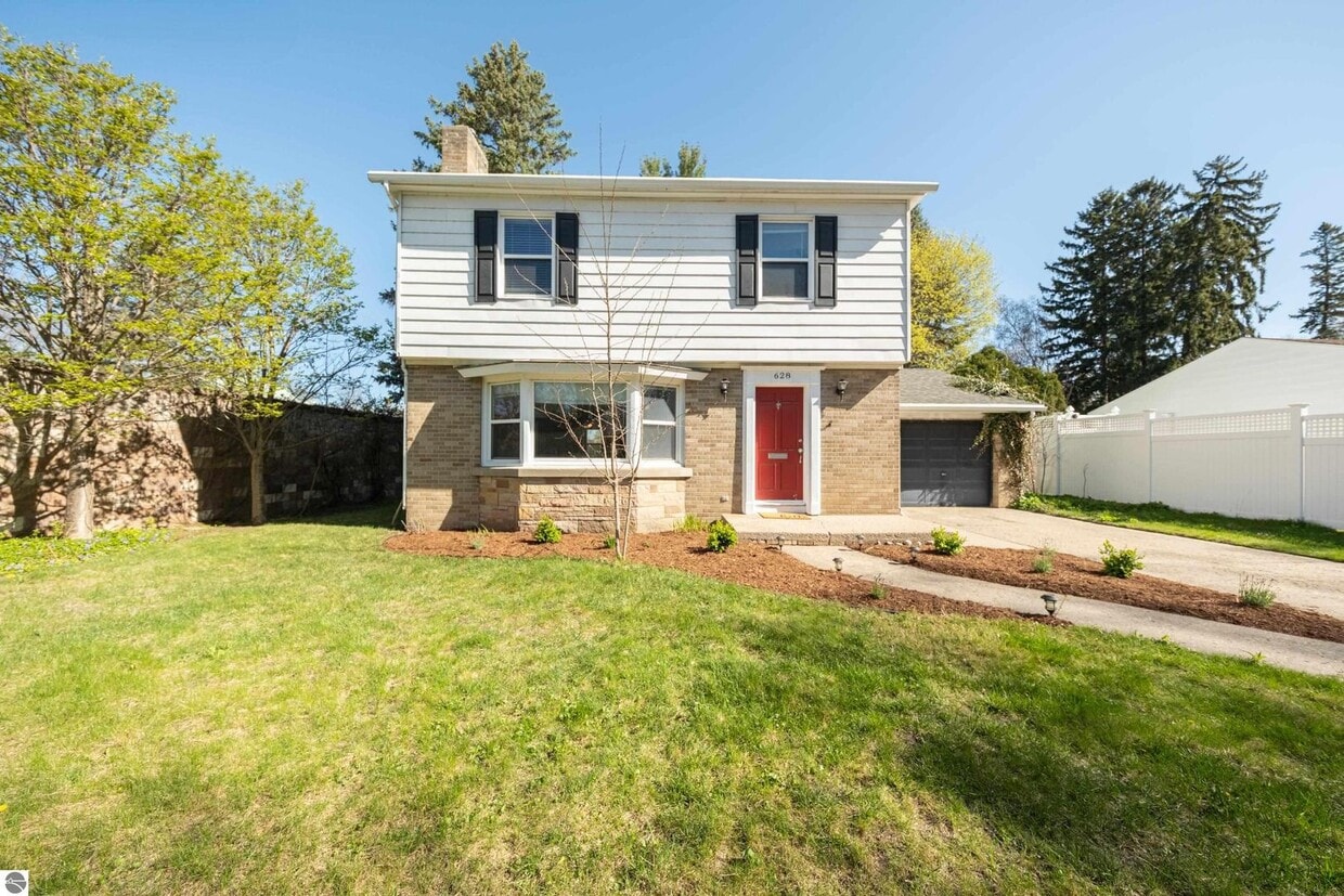 Foto principal - Charming In-Town Rental – Close to Downtow...