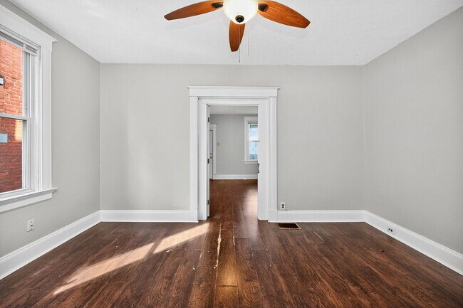 Foto del edificio - 2334 Stratford Ave