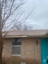 Building Photo - 2518 NE Dearborn Ave