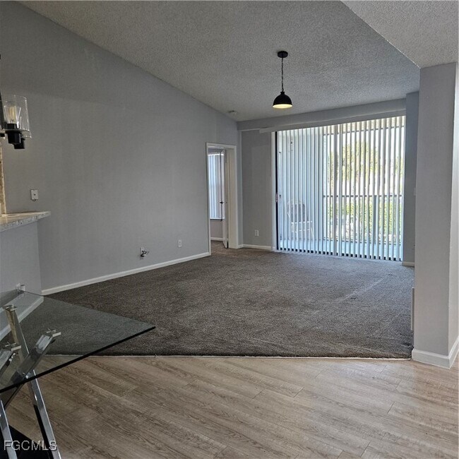 Foto del edificio - 13505 Eagle Ridge Dr