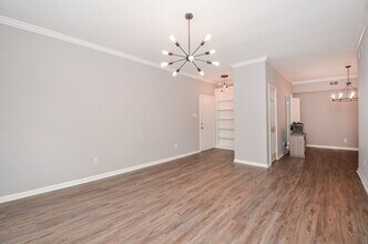 Building Photo - 2255 Braeswood Park Dr