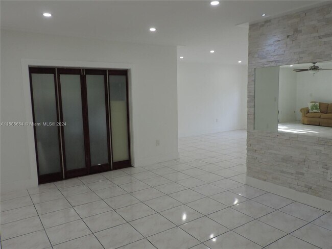 Foto del edificio - 6230 SW 38th St