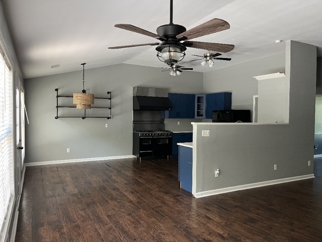 Building Photo - 2582 Oak Bluff Dr