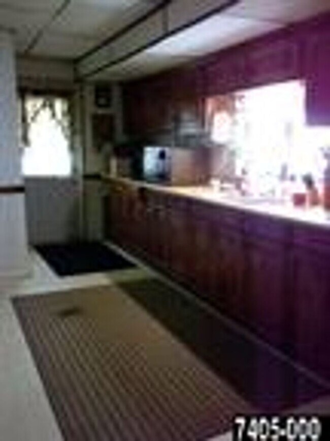Building Photo - 2 br, 1 bath House - 325 GIRARD AVENUE
