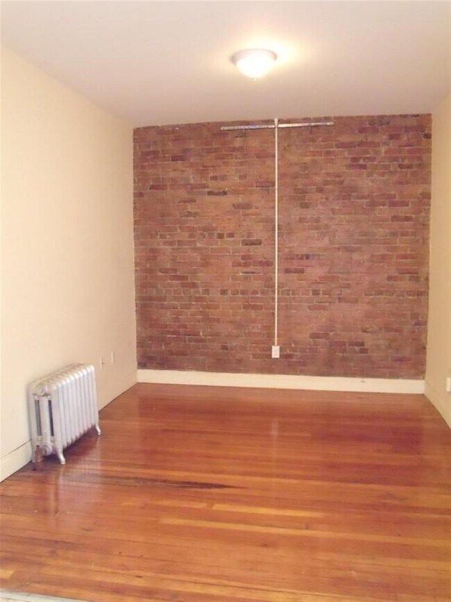 Foto del edificio - 217 Highland Ave