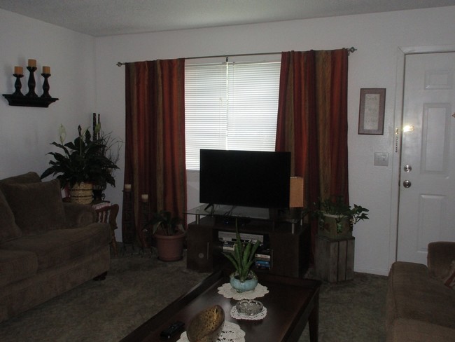 Foto del edificio - 301 Dwain St