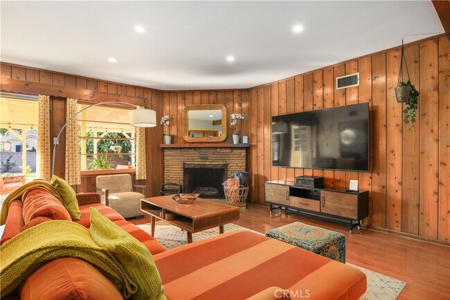 Foto del edificio - 7101 Whitaker Ave